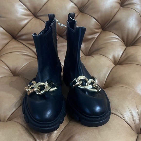 Michael Kors Black Leather Ankle Boots with Gold Chain - Picture 3 of 5